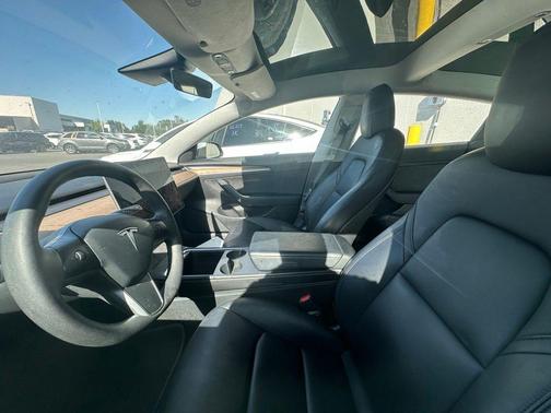 Midnight Silver Metallic 2022 Tesla Model 3 Long Range
