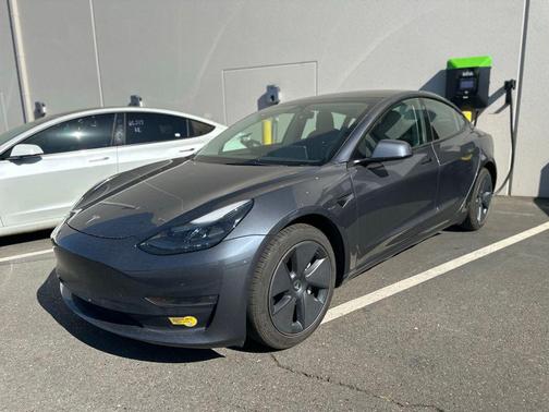 Midnight Silver Metallic 2022 Tesla Model 3 Long Range