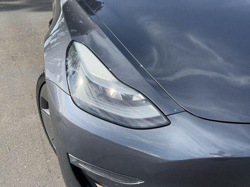 Midnight Silver Metallic 2022 Tesla Model 3 Long Range