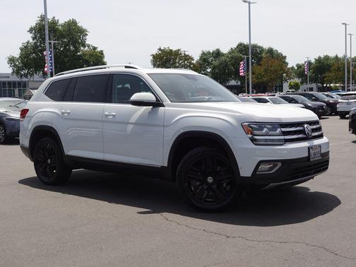 Pure White 2019 Volkswagen Atlas 3.6L SEL Premium