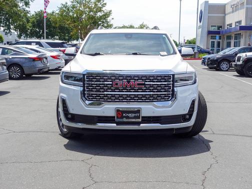White Frost Tricoat 2022 GMC Acadia Denali