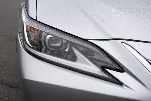 2022 Lexus ES 350 Base