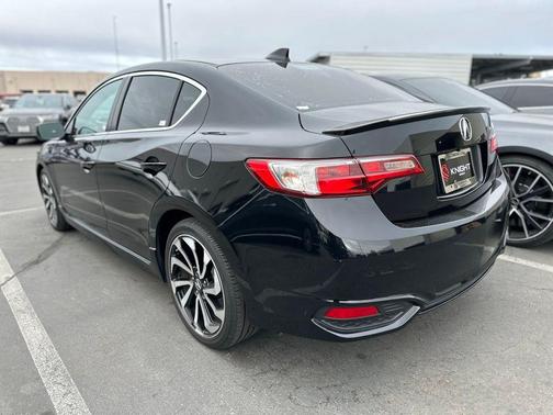 2017 Acura ILX Premium & A-SPEC Packages