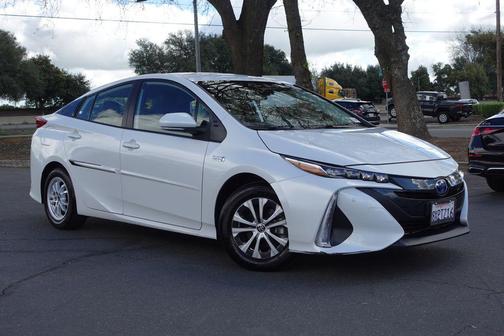 2022 Toyota Prius Prime XLE