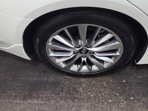 Majestic White 2024 INFINITI Q50 3.0t LUXE