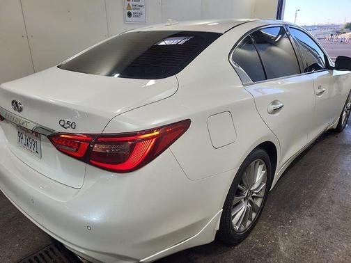 Majestic White 2024 INFINITI Q50 3.0t LUXE