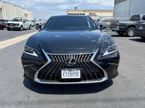 Caviar 2025 Lexus ES 300h Base