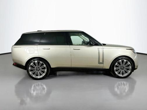 Batumi Gold 2024 Land Rover Range Rover P530 SE