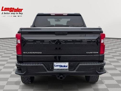 2022 Chevrolet Silverado 1500 Custom Trail Boss