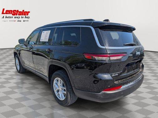 Diamond Black Crystal Pearlcoat 2024 Jeep Grand Cherokee L Laredo