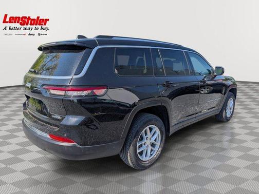 Diamond Black Crystal Pearlcoat 2024 Jeep Grand Cherokee L Laredo