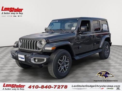 Granite Crystal Metallic Clearcoat 2025 Jeep Wrangler 4-Door Sahara 4x4