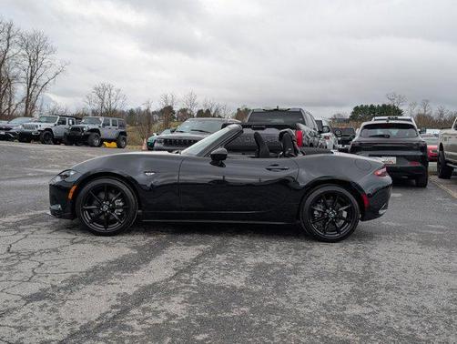 2021 Mazda MX-5 Miata Club