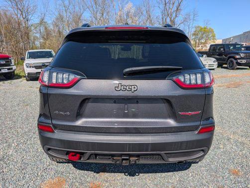 Granite Crystal Metallic Clearcoat 2022 Jeep Cherokee Trailhawk