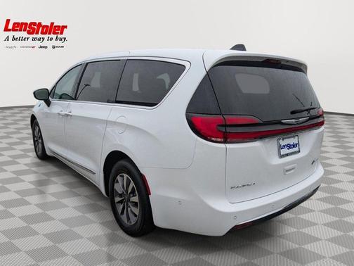 Bright White Clearcoat 2023 Chrysler Pacifica Hybrid Limited