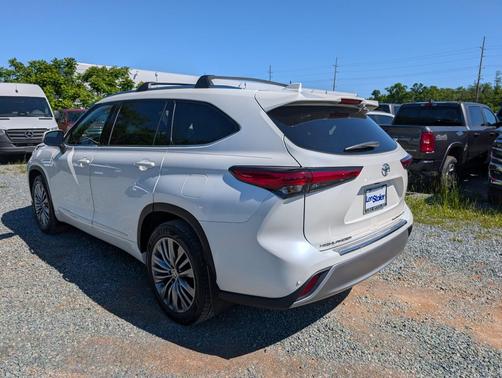Blizzard Pearl 2020 Toyota Highlander Platinum