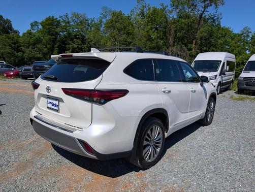 Blizzard Pearl 2020 Toyota Highlander Platinum