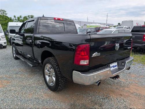 Diamond Black Crystal Pearlcoat 2019 RAM 1500 Big Horn