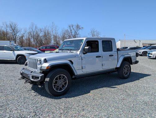 2022 Jeep Gladiator Overland