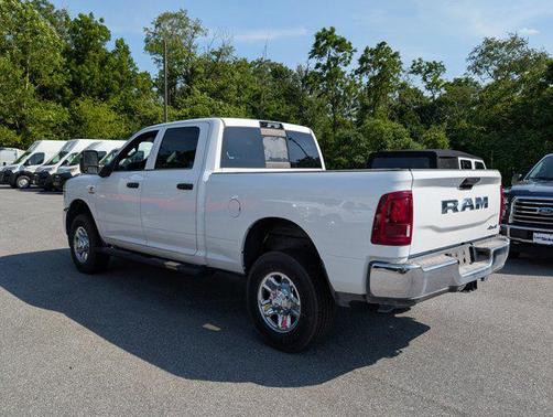 2025 RAM 2500 Tradesman Crew Cab 4x4 6'4' Box