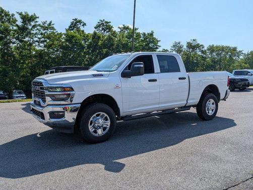 2025 RAM 2500 Tradesman Crew Cab 4x4 6'4' Box