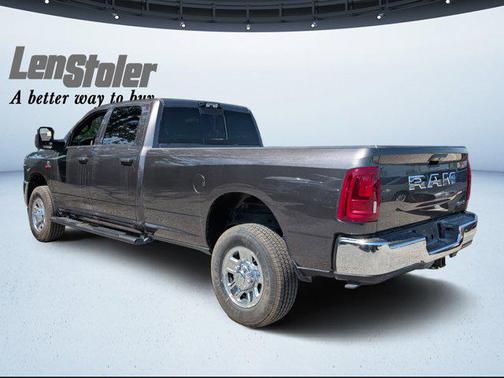 2025 RAM 2500 Tradesman Crew Cab 4x4 8' Box