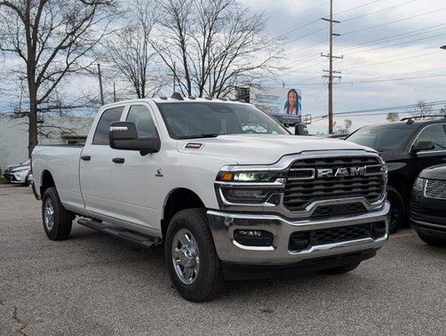2025 RAM 2500 Tradesman Crew Cab 4x4 8' Box