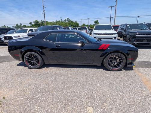 Pitch Black Clearcoat 2019 Dodge Challenger SRT Hellcat