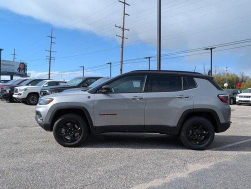 2024 Jeep Compass Trailhawk
