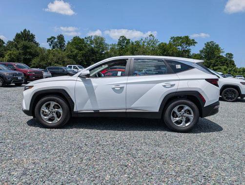 2024 Hyundai TUCSON SE