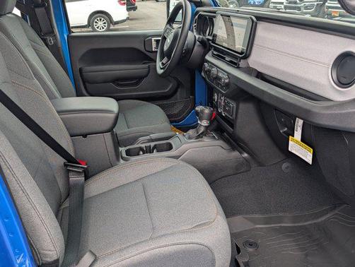 Hydro Blue Pearlcoat 2026 Jeep Gladiator Sport