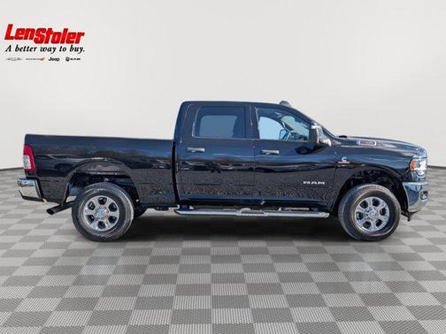 Diamond Black Crystal Pearlcoat 2024 RAM 2500 Big Horn Crew Cab 4x4 6'4' Box