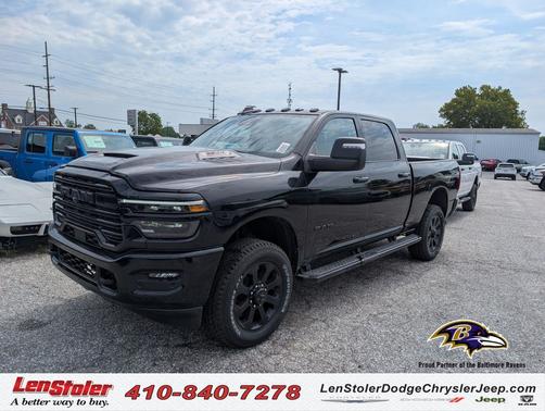 Diamond Black Crystal Pearlcoat 2026 RAM 2500 Laramie Crew Cab 4x4 6'4' Box