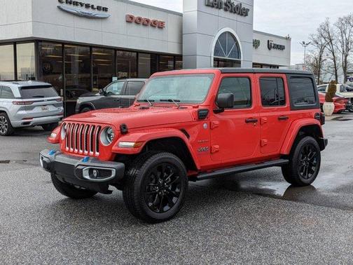 Photo 2 of 32 of 2023 Jeep Wrangler 4xe Sahara