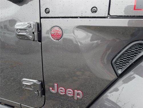 Granite Crystal Metallic Clearcoat 2026 Jeep Wrangler Rubicon