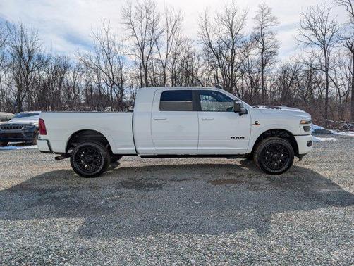 2025 RAM 3500 Limited Mega Cab 4x4 6'4' Box