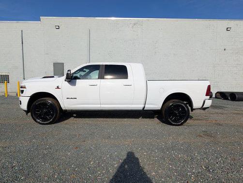 2025 RAM 3500 Limited Mega Cab 4x4 6'4' Box