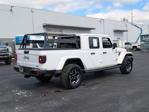 2022 Jeep Gladiator Overland