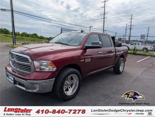 Delmonico Red Pearlcoat 2017 RAM 1500 Big Horn