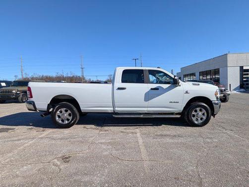 2024 RAM 3500 Big Horn Crew Cab 4x4 8' Box