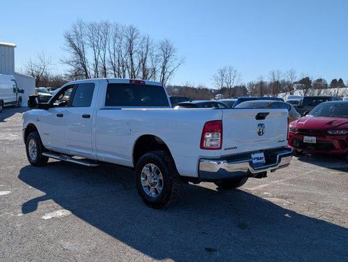 2024 RAM 3500 Big Horn Crew Cab 4x4 8' Box