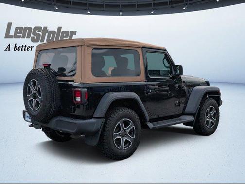 2020 Jeep Wrangler Black and Tan 4X4