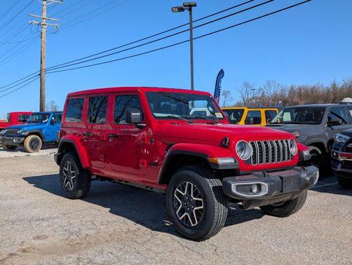 2025 Jeep Wrangler 4-Door Sahara 4x4