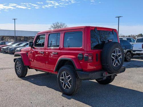 2025 Jeep Wrangler 4-Door Sahara 4x4