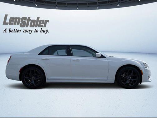 2023 Chrysler 300 Touring