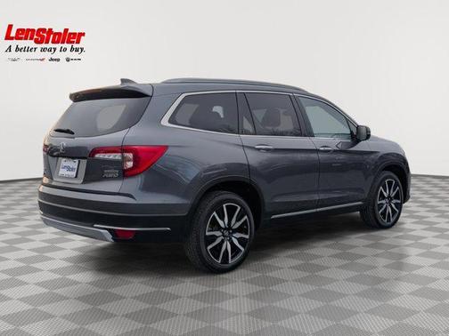 2022 Honda Pilot Touring 8-Passenger