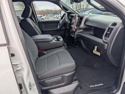 2026 RAM 2500 Tradesman Crew Cab 4x4 6'4' Box