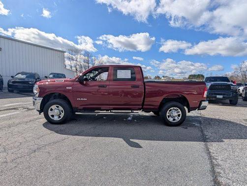 2022 RAM 2500 Tradesman Crew Cab 4x4 6'4' Box