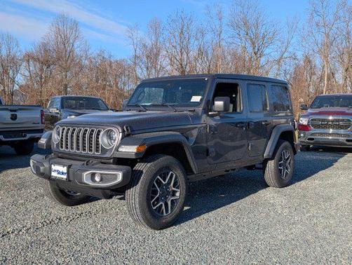2025 Jeep Wrangler 4-Door Sahara 4x4