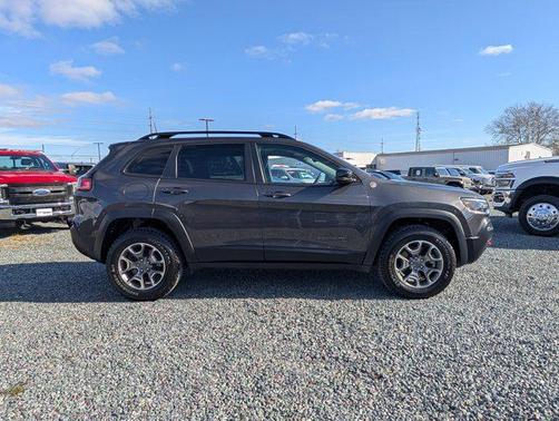 2022 Jeep Cherokee Trailhawk